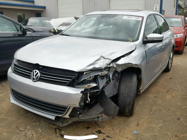 3VWLL7AJ0DM200610 - 2013 VOLKSWAGEN JETTA TDI SILVER photo 2