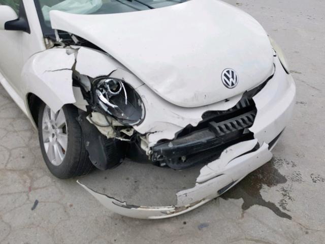 3VWRW3AG2AM023133 - 2010 VOLKSWAGEN NEW BEETLE Weiß Foto 9