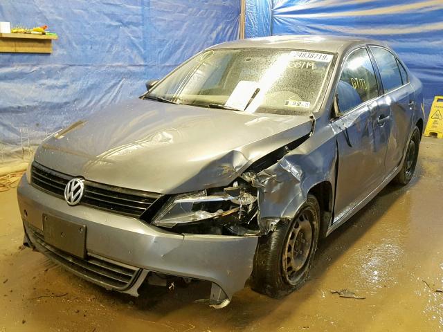 3VW1K7AJ5CM392311 - 2012 VOLKSWAGEN JETTA BASE GRAY photo 2