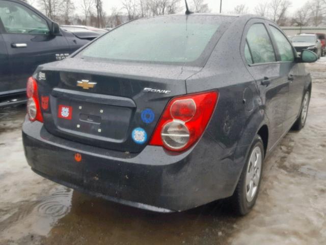1G1JA5SG0E4130989 - 2014 CHEVROLET SONIC LS GRAY photo 4