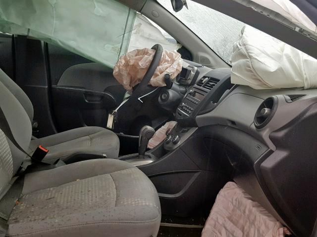 1G1JA5SG0E4130989 - 2014 CHEVROLET SONIC LS GRAY photo 5