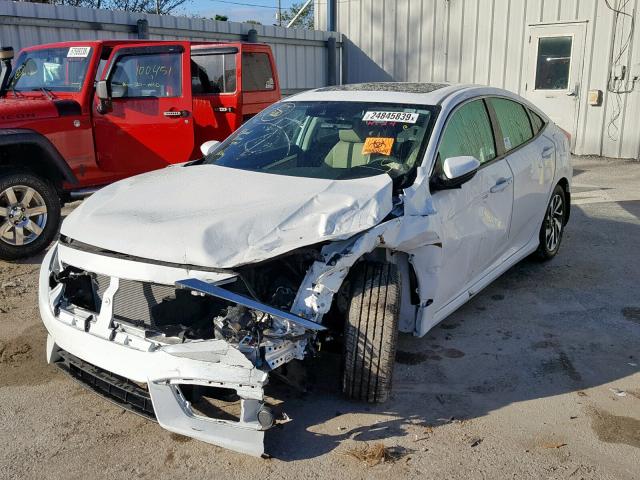 19XFC2F8XJE006147 - 2018 HONDA CIVIC EX WHITE photo 2