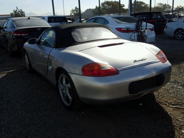 WP0CA29871U625732 - 2001 PORSCHE BOXSTER SILVER photo 3