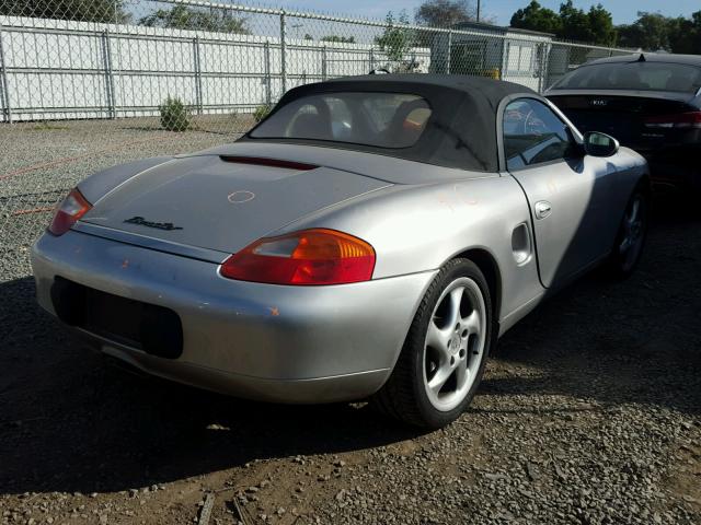 WP0CA29871U625732 - 2001 PORSCHE BOXSTER SILVER photo 4