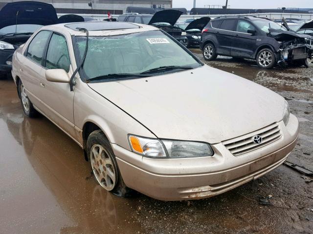 4T1BF28K9XU082379 - 1999 TOYOTA CAMRY LE GOLD photo 1