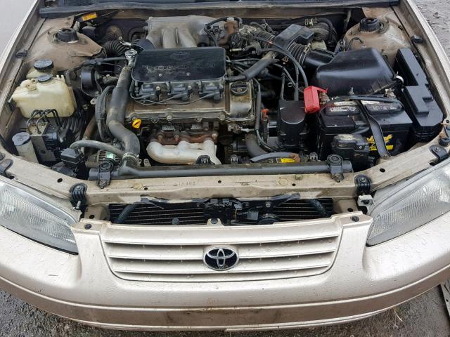 4T1BF28K9XU082379 - 1999 TOYOTA CAMRY LE GOLD photo 7
