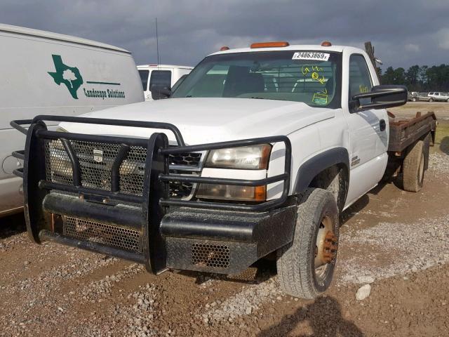 1GBJC34D16E222332 - 2006 CHEVROLET SILVERADO WHITE photo 2