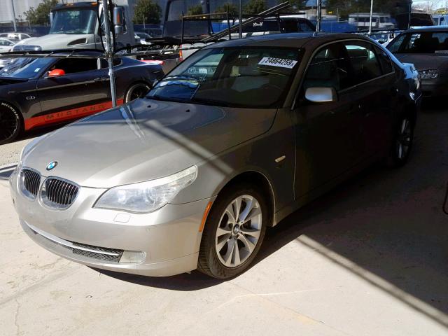 WBANV93529C133998 - 2009 BMW 535 XI GOLD photo 2