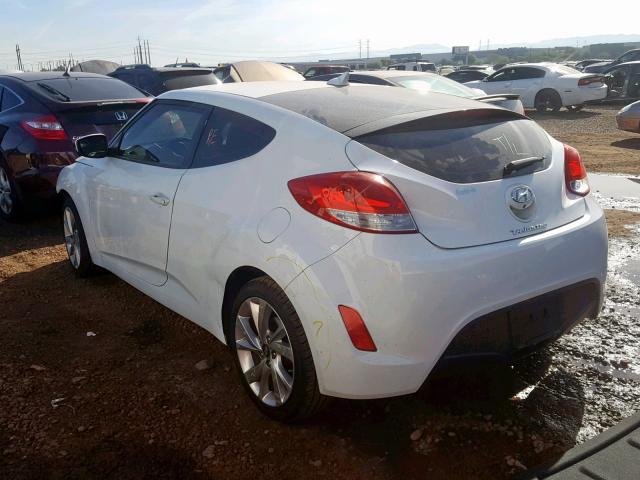 KMHTC6AD4HU310760 - 2017 HYUNDAI VELOSTER B WHITE photo 3