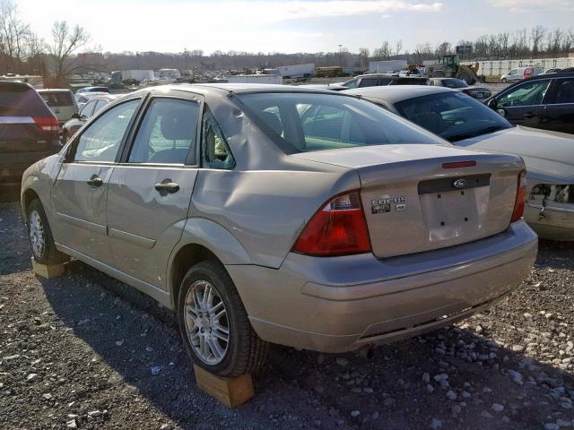 1FAFP34N07W254561 - 2007 FORD FOCUS ZX4 TAN photo 3