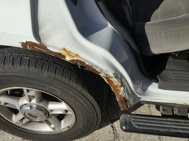 1FMZU73K15ZA17440 - 2005 FORD EXPLORER X Սպիտակ լուսանկար 10