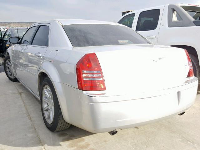 2C3JA63H45H110322 - 2005 CHRYSLER 300C SILVER photo 3