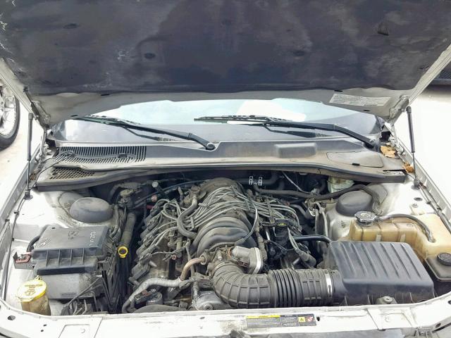 2C3JA63H45H110322 - 2005 CHRYSLER 300C SILVER photo 7