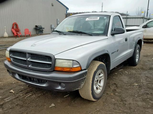 1B7FL16X52S642703 - 2002 DODGE DAKOTA BAS SILVER photo 2