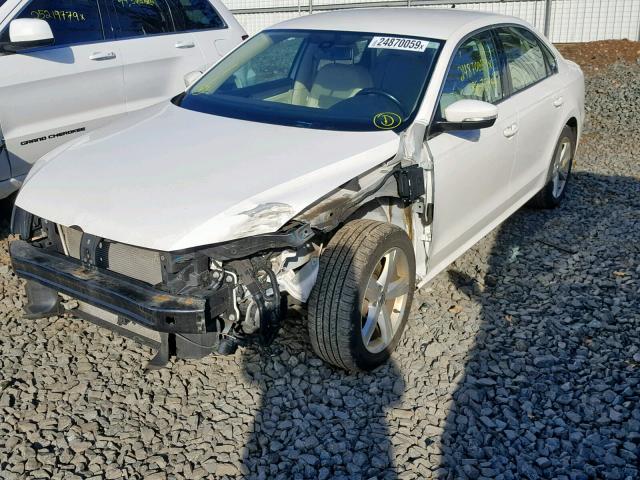 1VWAT7A34FC081540 - 2015 VOLKSWAGEN PASSAT S WHITE photo 2