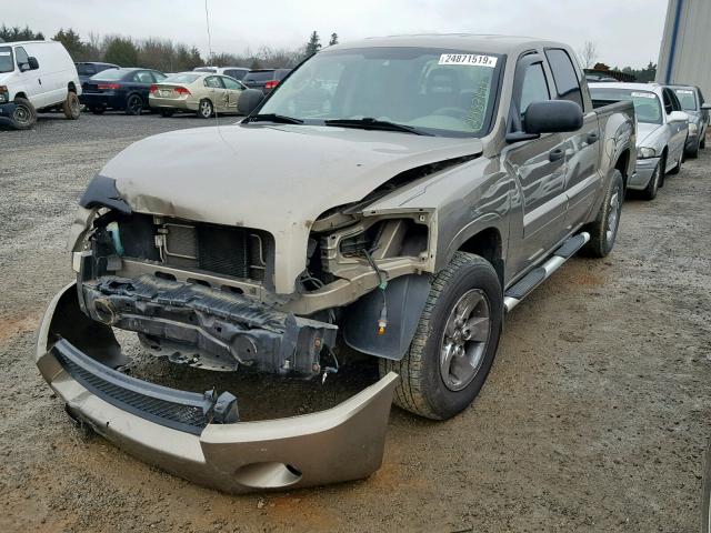 1Z3HC48N66S560447 - 2006 MITSUBISHI RAIDER XLS GRAY photo 2