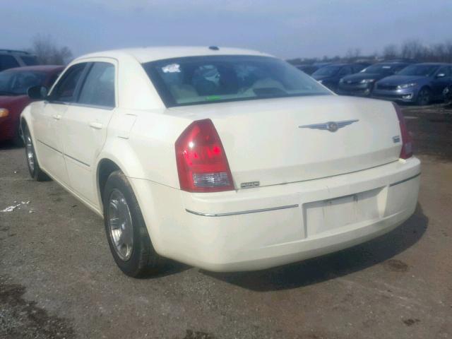 2C3KA53G16H510104 - 2006 CHRYSLER 300 TOURIN WHITE photo 3