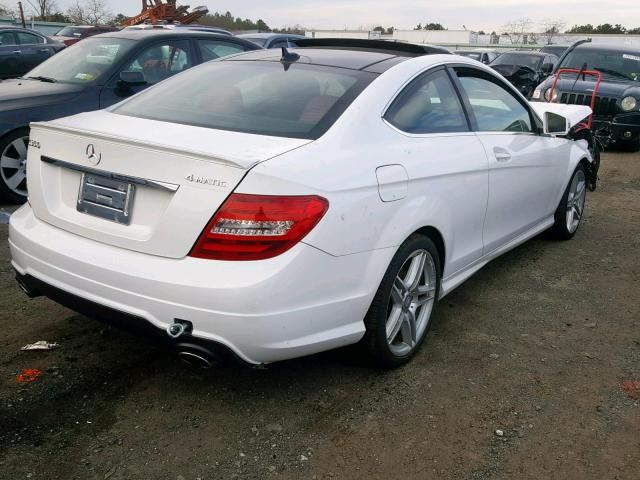 WDDGJ8JB5FG360543 - 2015 MERCEDES-BENZ C 350 4MAT WHITE photo 4