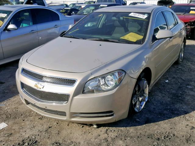 1G1ZC5E08AF320212 - 2010 CHEVROLET MALIBU 1LT ოქროსფერი ფოტო 2