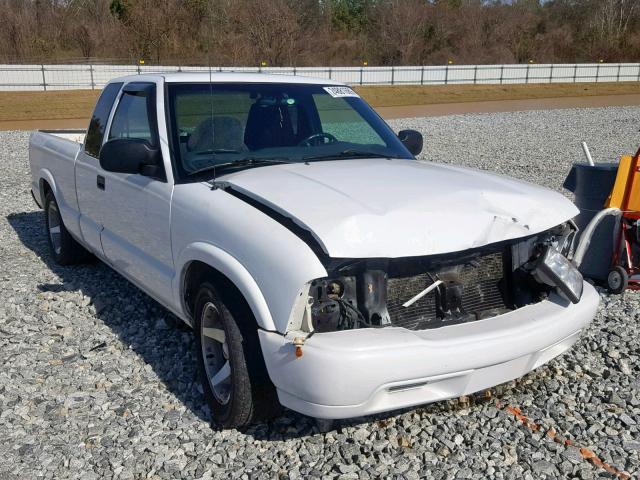 1GTCS19W728202228 - 2002 GMC SONOMA WHITE photo 1