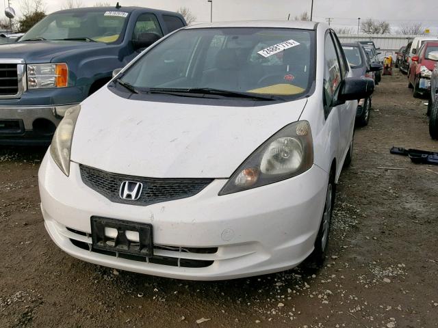 JHMGE8H21AS024770 - 2010 HONDA FIT WHITE photo 2