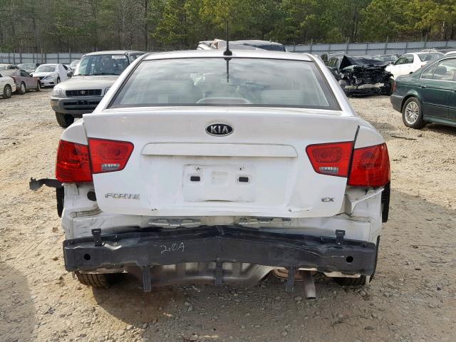 KNAFU4A22C5598277 - 2012 KIA FORTE EX WHITE photo 9