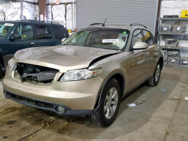 JNRAS08W34X200052 - 2004 INFINITI FX35 GOLD photo 2