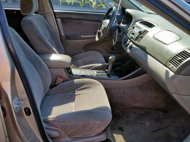 JTDBE32K020054461 - 2002 TOYOTA CAMRY LE GOLD photo 5