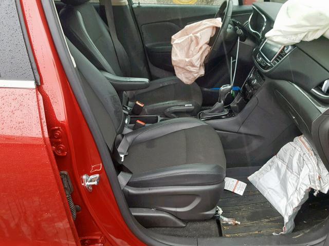 KL4CJASB6JB689377 - 2018 BUICK ENCORE PRE BURGUNDY photo 5