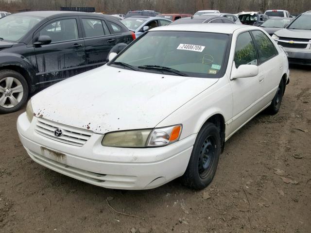 4T1BG22K6XU550462 - 1999 TOYOTA CAMRY CE WHITE photo 2