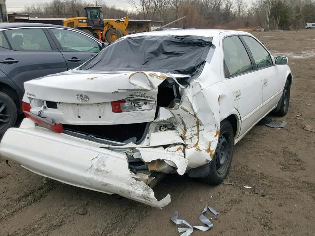 4T1BG22K6XU550462 - 1999 TOYOTA CAMRY CE WHITE photo 4