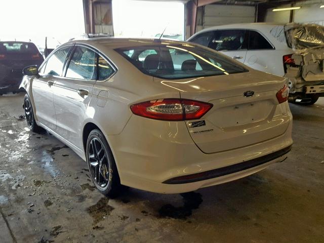 1FA6P0H7XE5363462 - 2014 FORD FUSION SE WHITE photo 3