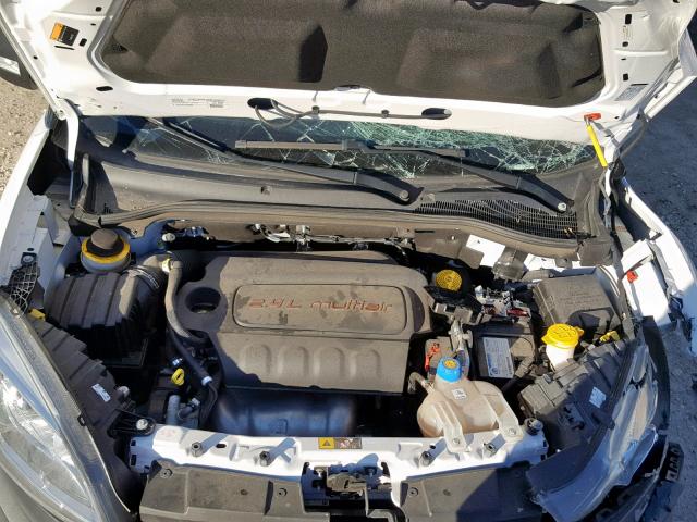 ZFBERFAT5F6A37418 - 2015 RAM PROMASTER 白色 照片 7