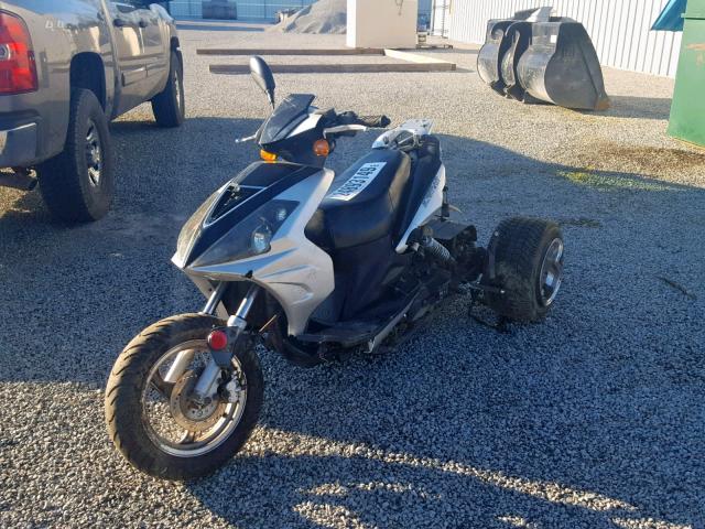 L37LMGFV1GZ010059 - 2016 DAIX SCOOTER Արծաթագույն լուսանկար 2