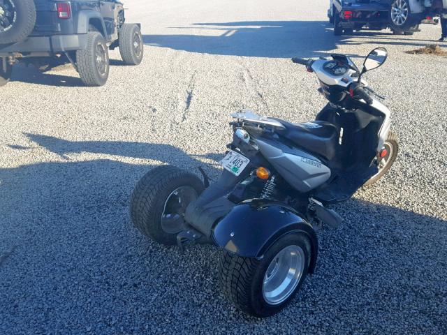 L37LMGFV1GZ010059 - 2016 DAIX SCOOTER Արծաթագույն լուսանկար 4