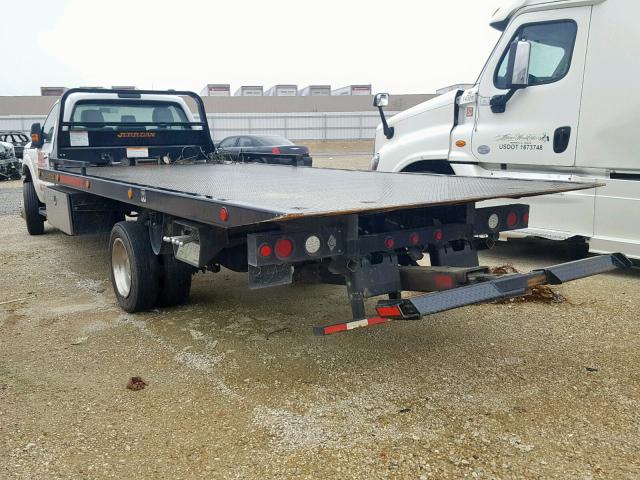 1FDUF5GY9GEB34703 - 2016 FORD F550 SUPER WHITE photo 3