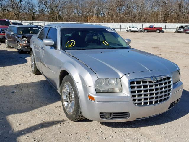 2C3KA53G57H658290 - 2007 CHRYSLER 300 TOURIN SILVER photo 1