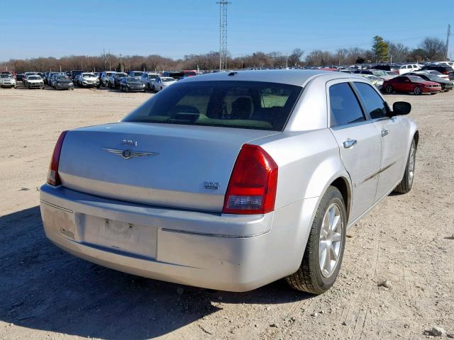 2C3KA53G57H658290 - 2007 CHRYSLER 300 TOURIN SILVER photo 4