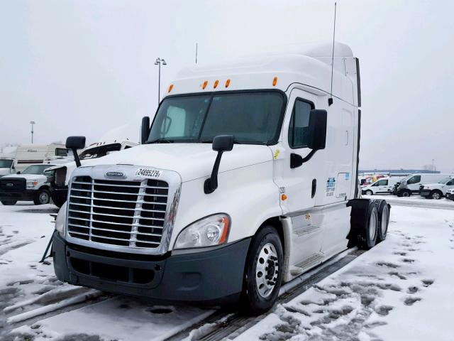 1FUJGLBG0DSBZ9424 - 2013 FREIGHTLINER CASCADIA 1 WHITE photo 2