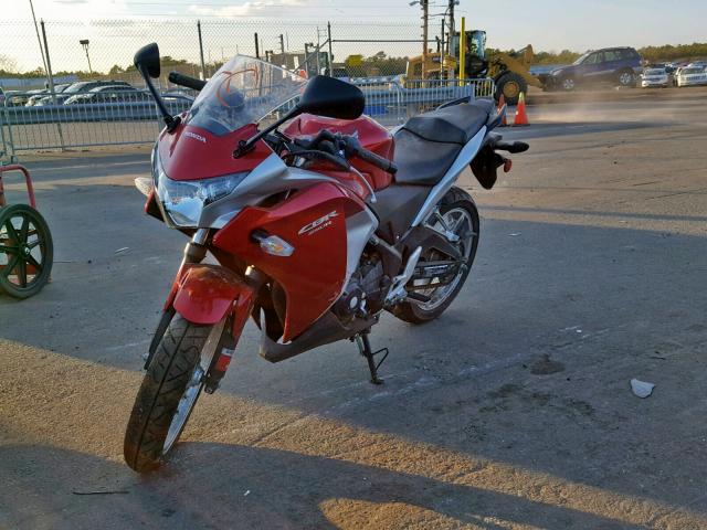 MLHMC4119B5003845 - 2011 HONDA CBR250 R RED photo 2