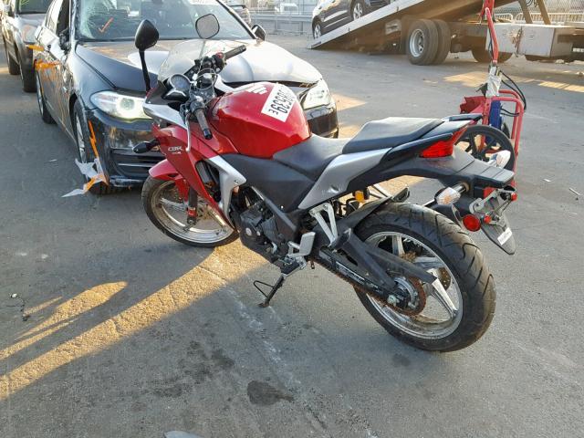 MLHMC4119B5003845 - 2011 HONDA CBR250 R RED photo 3