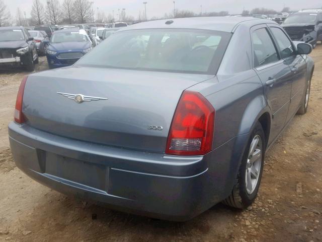 2C3LA43R36H330915 - 2006 CHRYSLER 300 SILVER photo 4