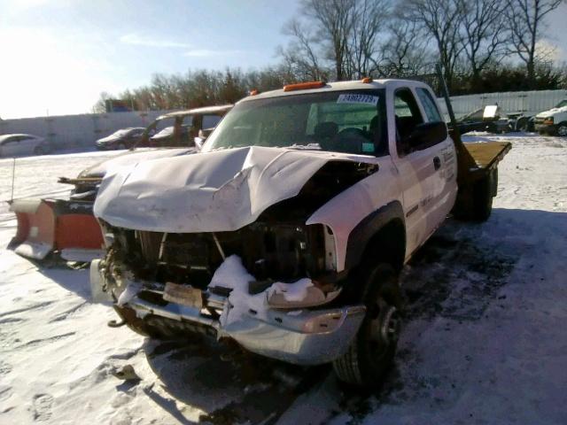 1GDJC39G31F126103 - 2001 GMC NEW SIERRA WHITE photo 2