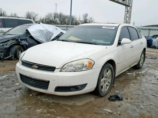 2G1WU583689238858 - 2008 CHEVROLET IMPALA LTZ WHITE photo 2