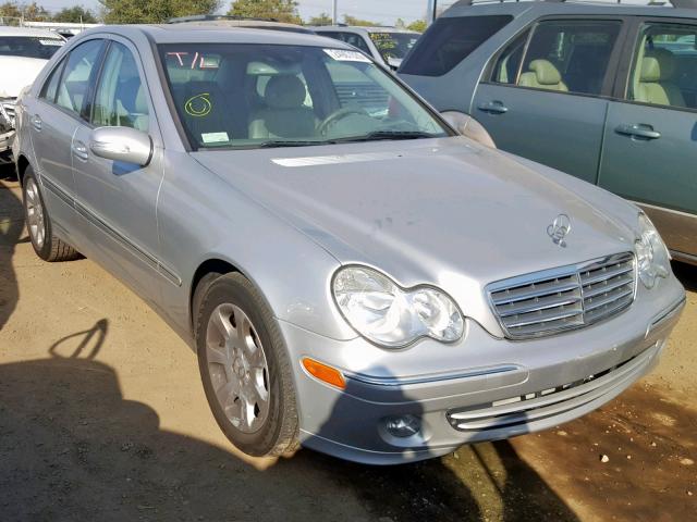 WDBRF61J05A653119 - 2005 MERCEDES-BENZ C 240 SILVER photo 1