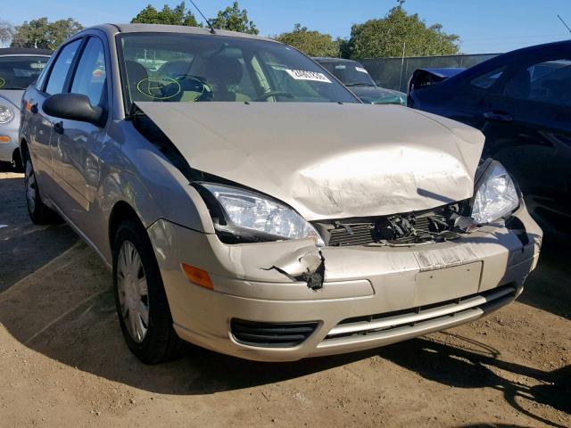 1FAFP34N66W114528 - 2006 FORD FOCUS ZX4 GOLD photo 1