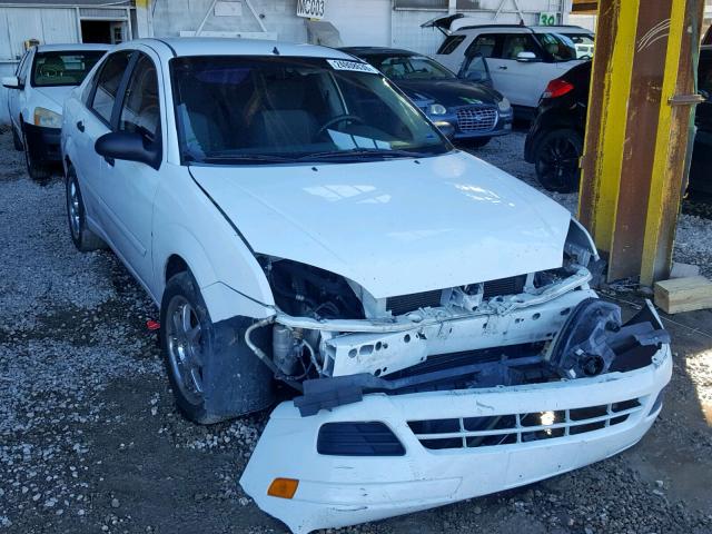 1FAFP34N15W179656 - 2005 FORD FOCUS ZX4 WHITE photo 1