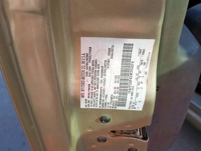 1FAFP33P42W293374 - 2002 FORD FOCUS LX GOLD photo 10