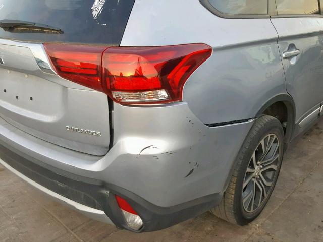 JA4AD2A31HZ034799 - 2017 MITSUBISHI OUTLANDER SILVER photo 9