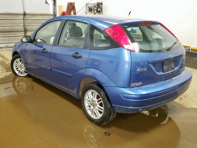 3FAFP37343R194517 - 2003 FORD FOCUS ZX5 BLUE photo 3